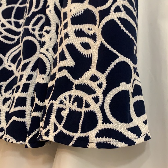 Blue & white Haani dress Petite - Picture 3 of 3